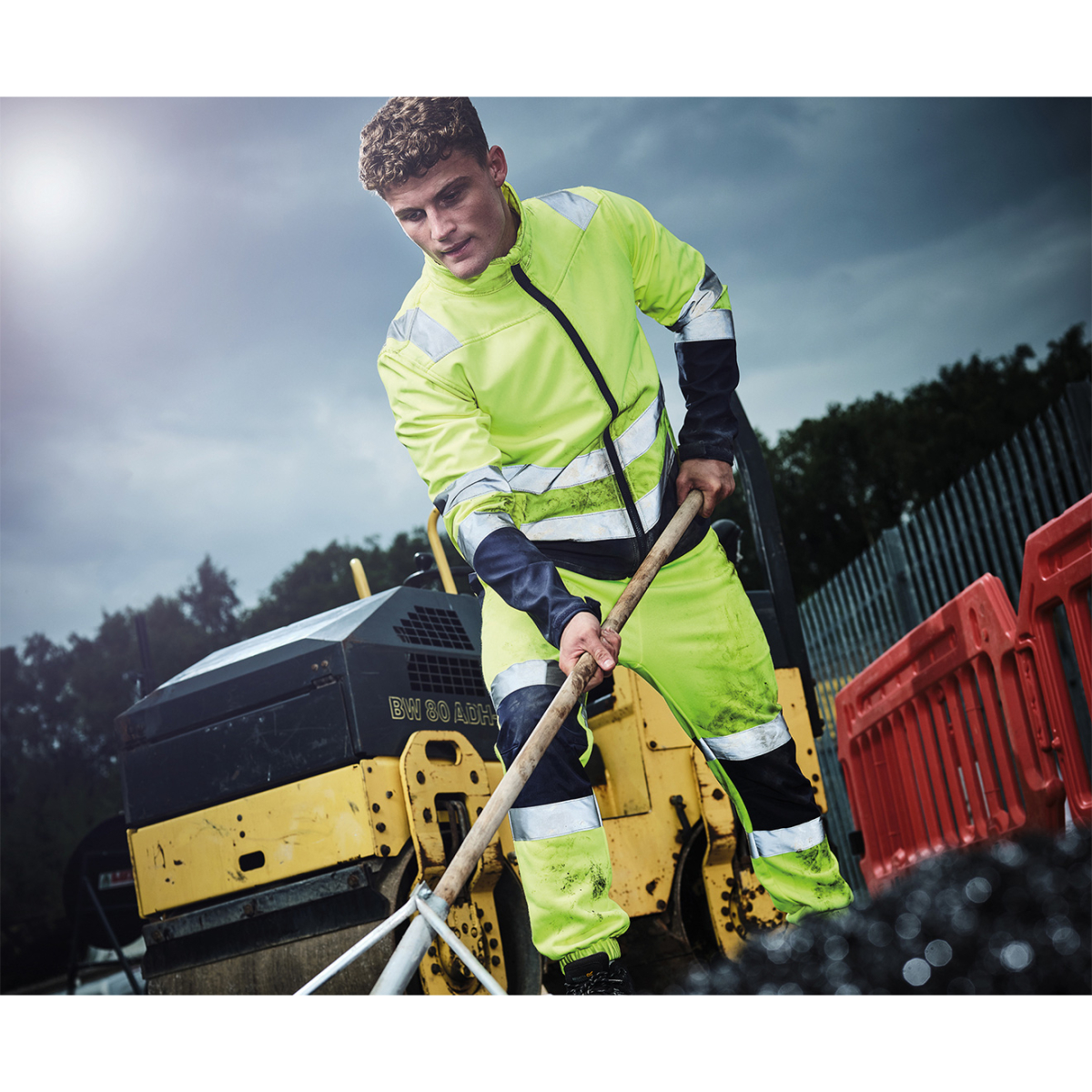 Regatta TRA722 Pro Hi-Vis Softshell Jacket